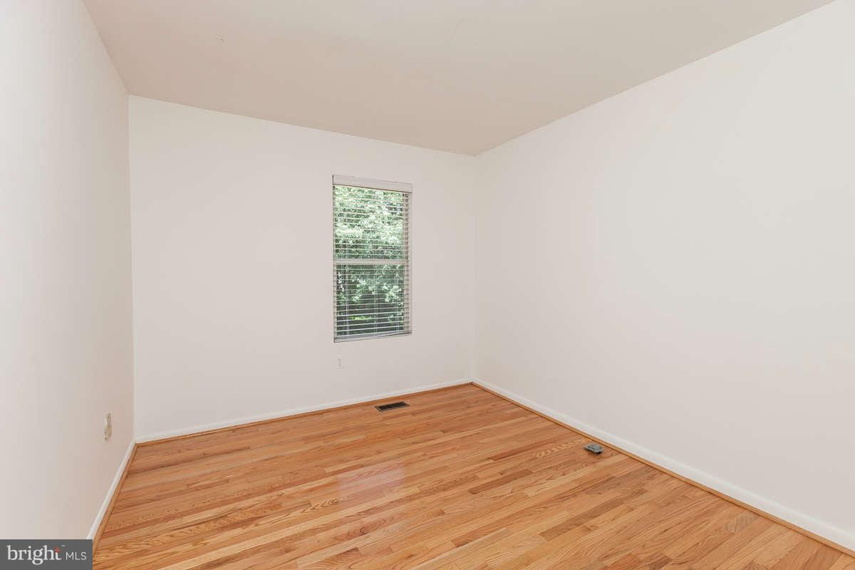 2900 Schoolhouse Circle Silver Spring, MD 20902 - Photo 18 of 29 Interior General