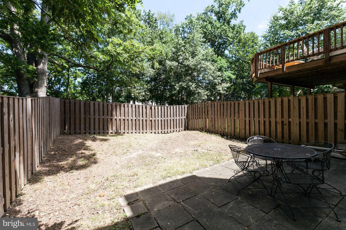 2900 Schoolhouse Circle Silver Spring, MD 20902 - Photo 28 of 29 Exterior Rear