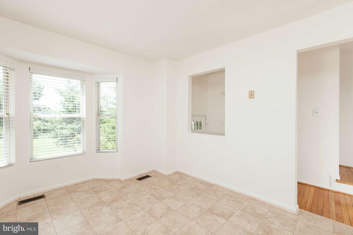 2900 Schoolhouse Circle Silver Spring, MD 20902 - Photo 7 of 29 Interior General