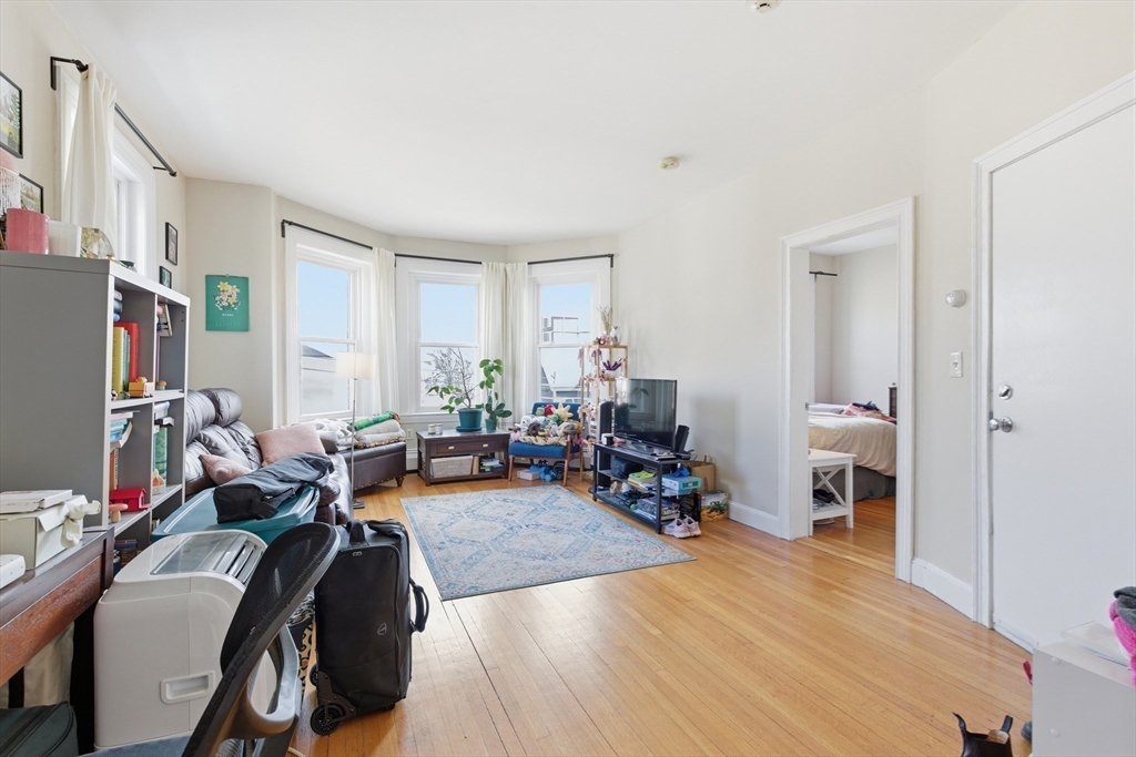 18 Centre Street, Unit 304 Cambridge, MA 02139 - Photo 4 of 17