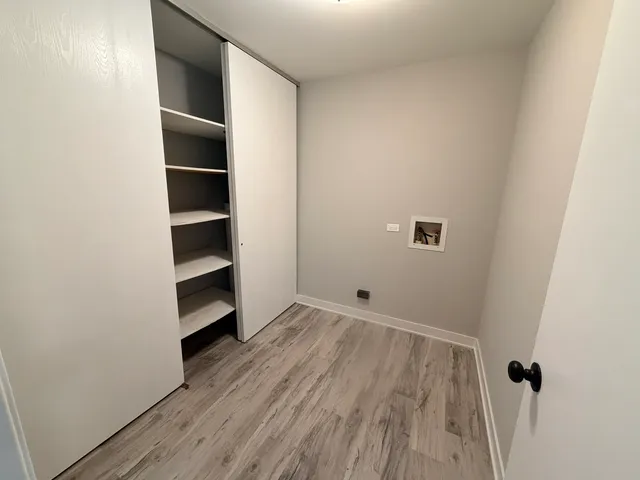 $2,000 | 1460 Stonebridge Circle, Unit G9, Wheaton, IL 60189