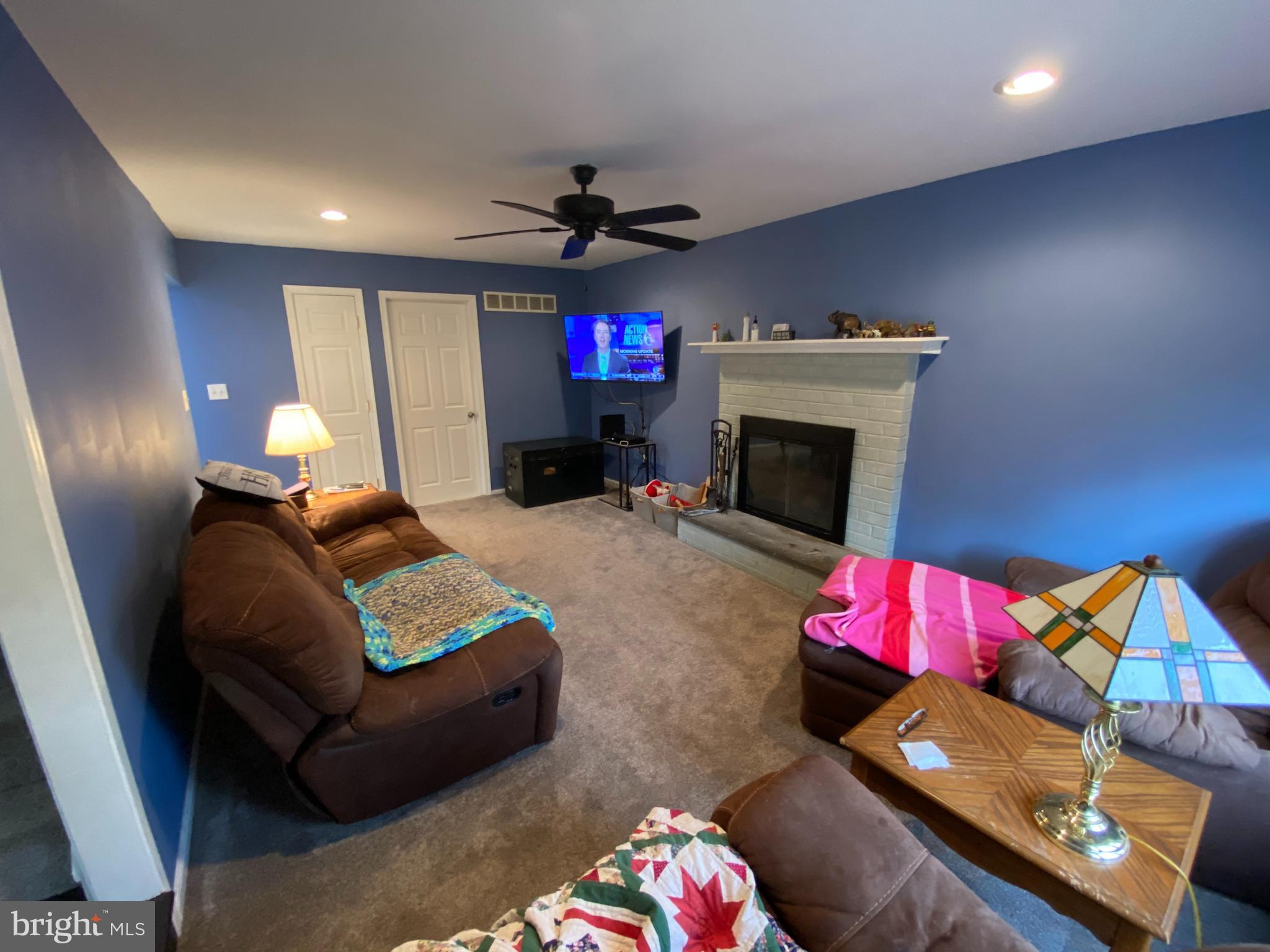 127 Woodstream Road Upper Chichester, PA 19061 - Photo 7 of 25 Family Room