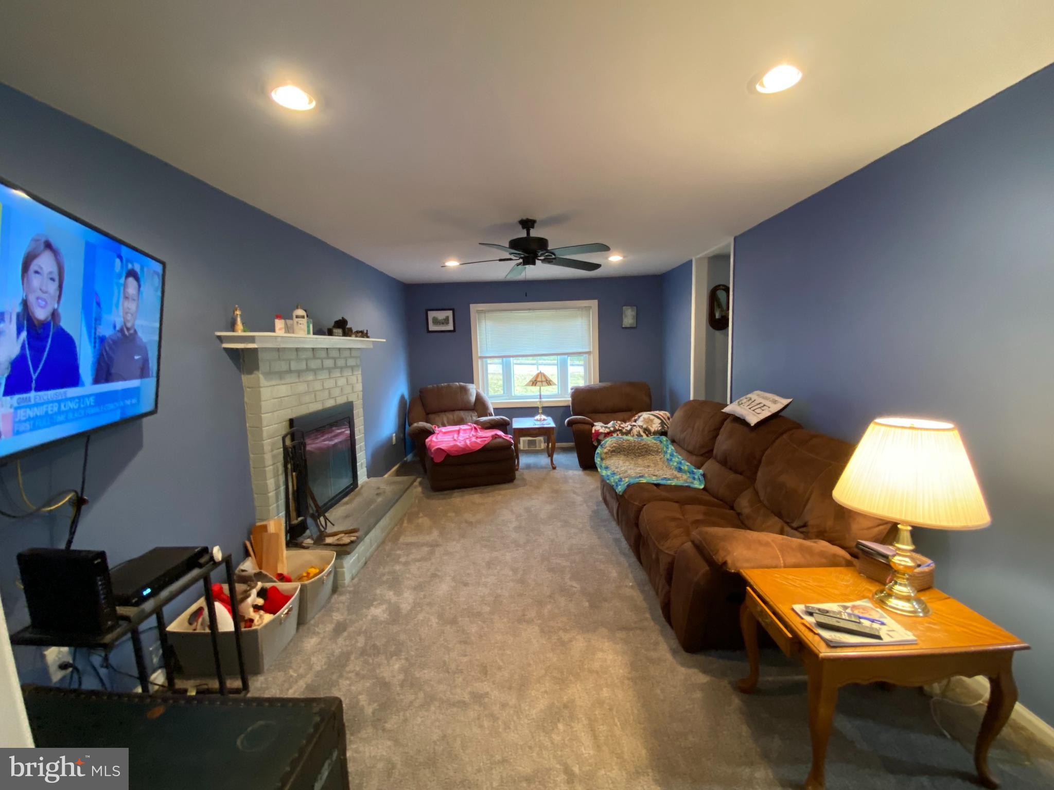 127 Woodstream Road Upper Chichester, PA 19061 - Photo 8 of 25 Family Room