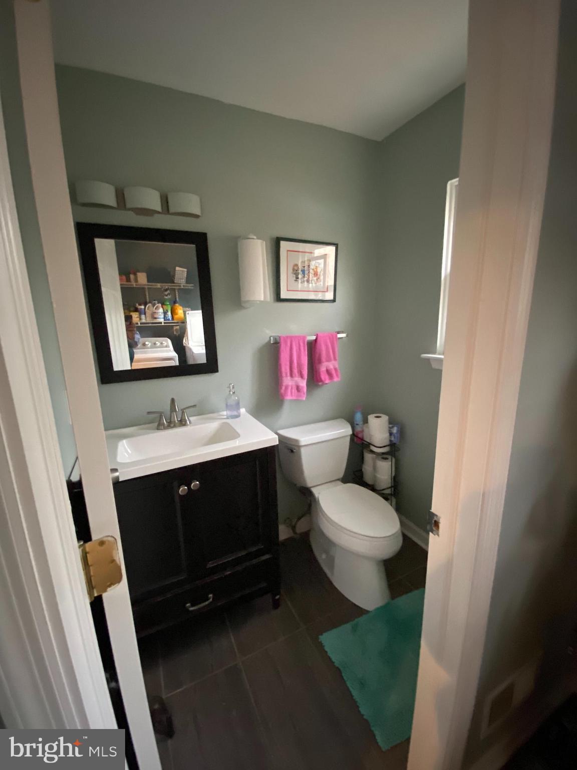 127 Woodstream Road Upper Chichester, PA 19061 - Photo 10 of 25 First Floor Powder Room