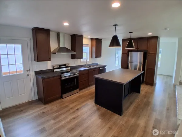 $379,500 | 220 Chris Road, Pe Ell, WA 98572