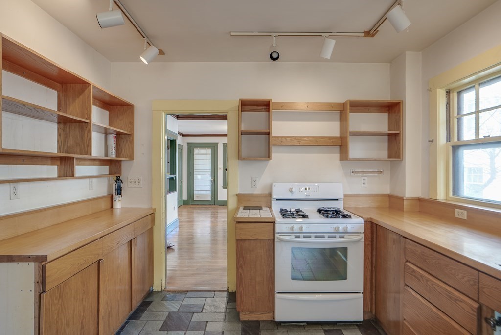14 Peter Tufts Road Arlington, MA 02474 - Photo 6 of 27