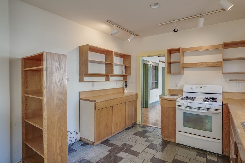 14 Peter Tufts Road Arlington, MA 02474 - Photo 7 of 27