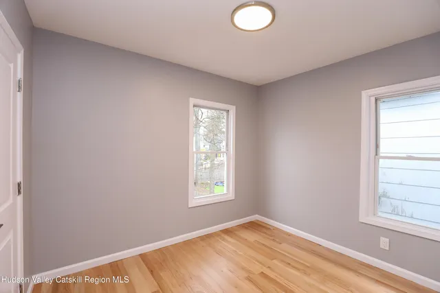 a view of empty room with window