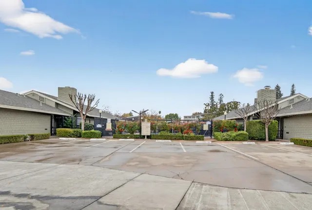 $369,900 | 333 West Bullard Avenue, Unit 103, Fresno, CA 93704