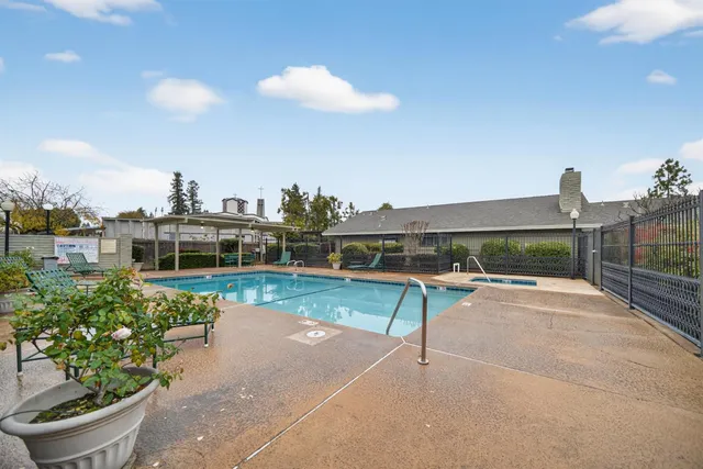 $369,900 | 333 West Bullard Avenue, Unit 103, Fresno, CA 93704