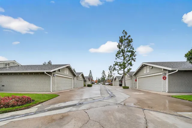 $369,900 | 333 West Bullard Avenue, Unit 103, Fresno, CA 93704