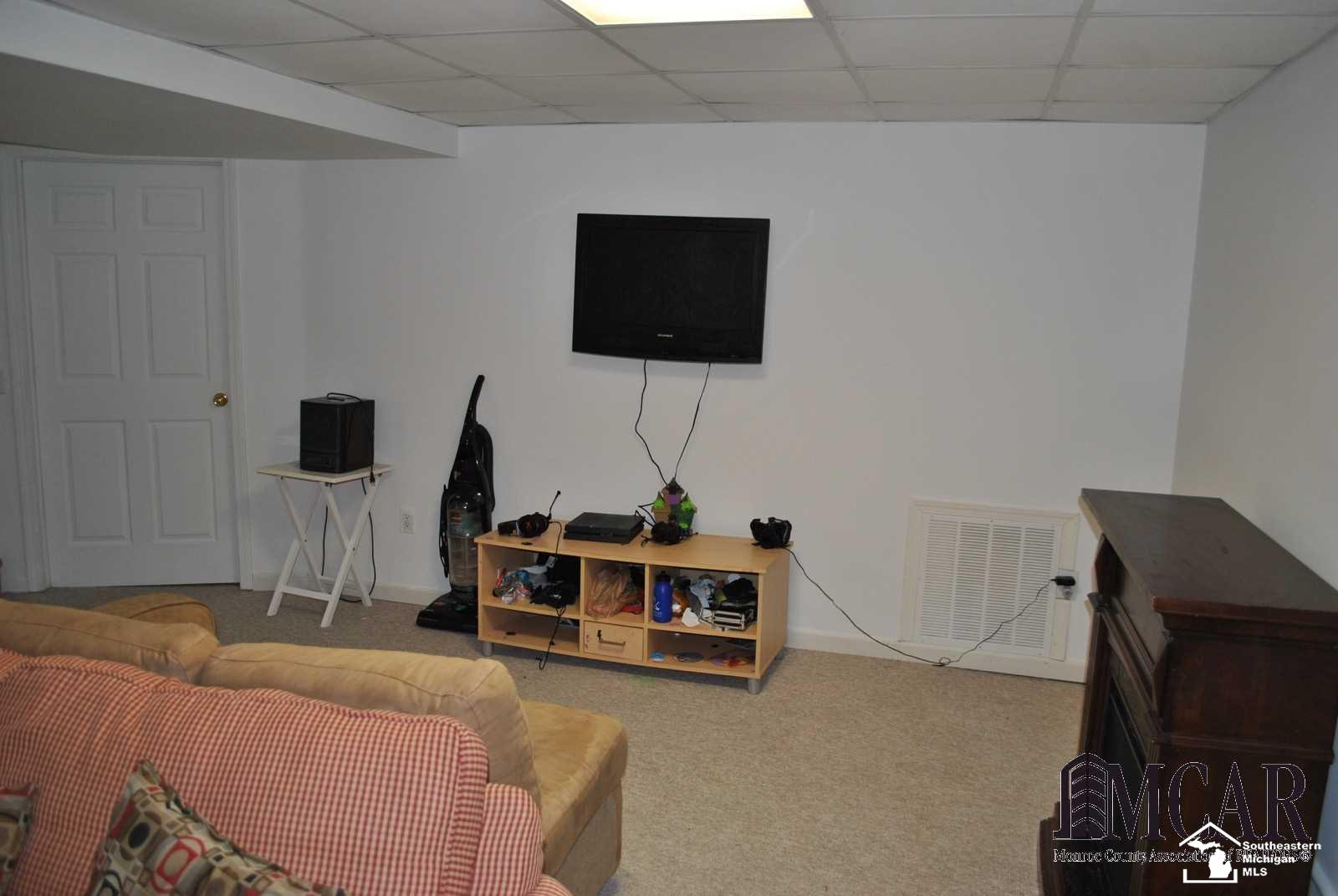 4749 East Dunbar Road Monroe, MI 48161 - Photo 29 of 37 21477087-28.JPG