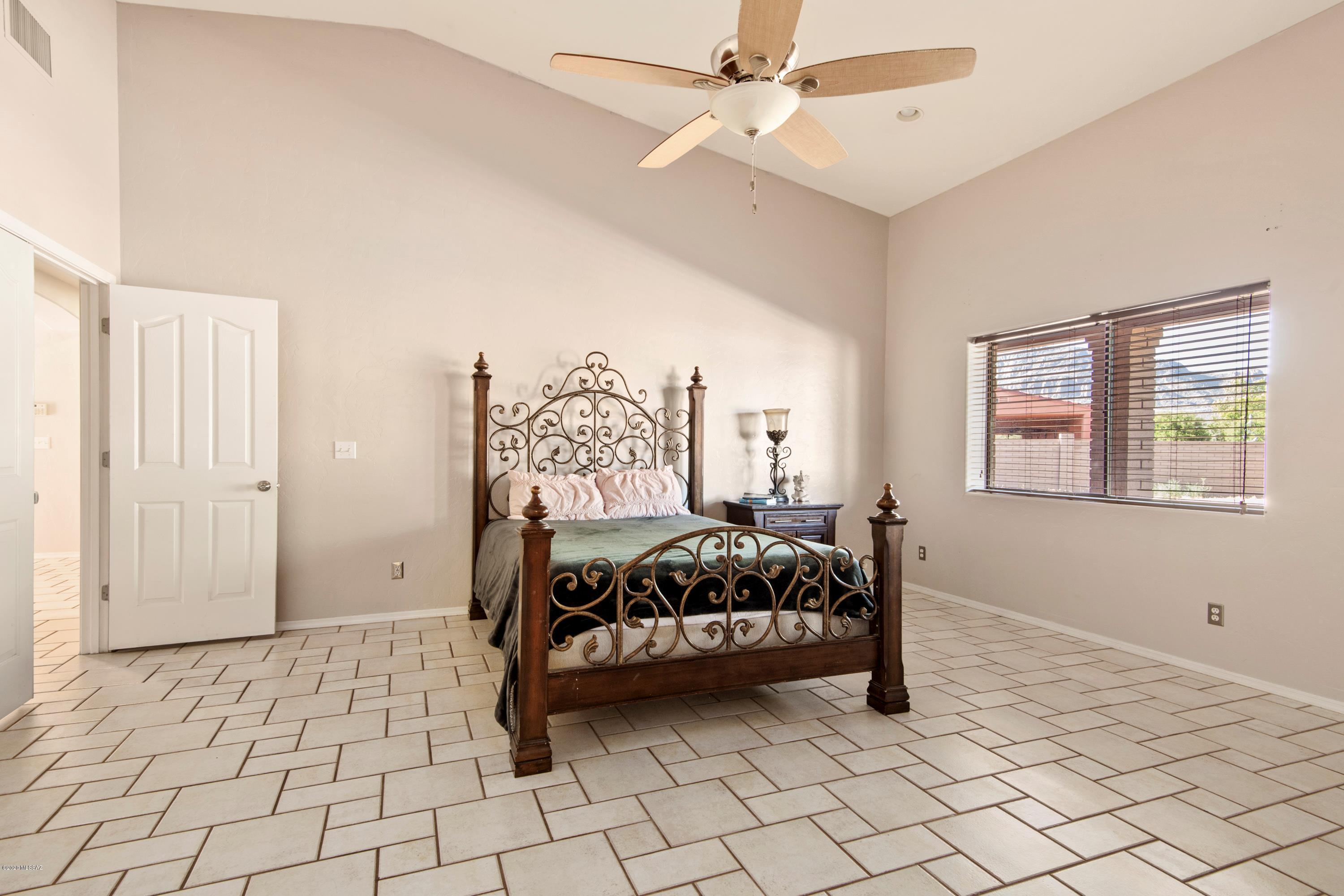 4987 Cat Mountain Road Tucson, AZ 85757 - Photo 15 of 30 Gallery Image 15