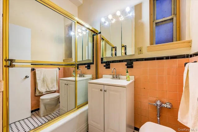 $2,750 | 102-55 67th Drive, Unit LF | Forest Hills Ward