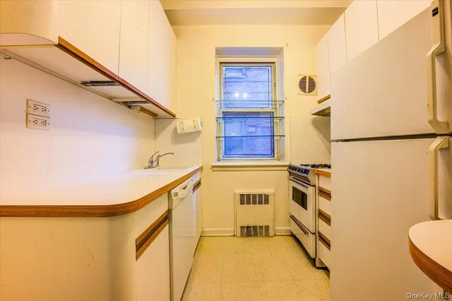 $2,750 | 102-55 67th Drive, Unit LF | Forest Hills Ward