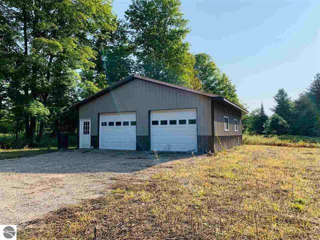 2775 East 34 Road Cadillac, MI 49601 - Photo 3 of 23 1892950-2