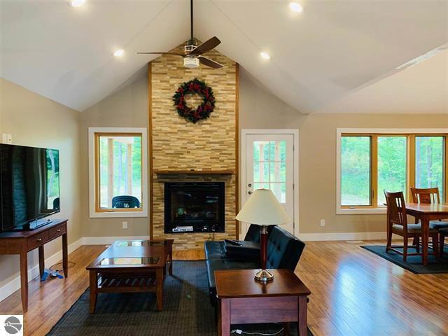 2775 East 34 Road Cadillac, MI 49601 - Photo 4 of 23 1892950-3