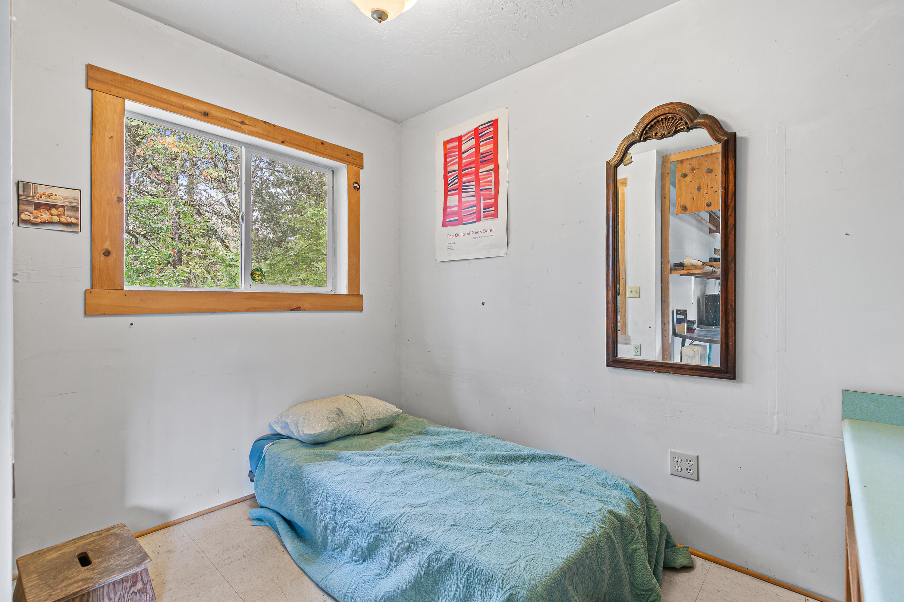 1225 Messinger Road Williams, OR 97544 - Photo 40 of 67 shop bed space
