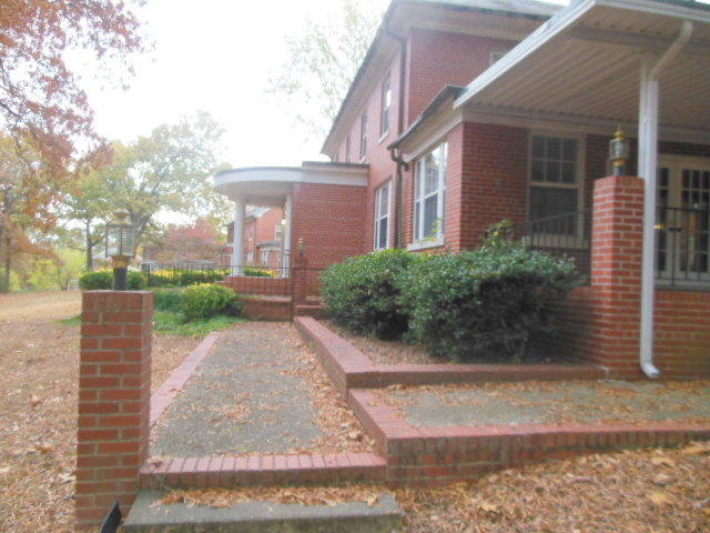 514 North Thomas Road Fort Oglethorpe, GA 30742 - Photo 6 of 11 Entrance to the Front Door