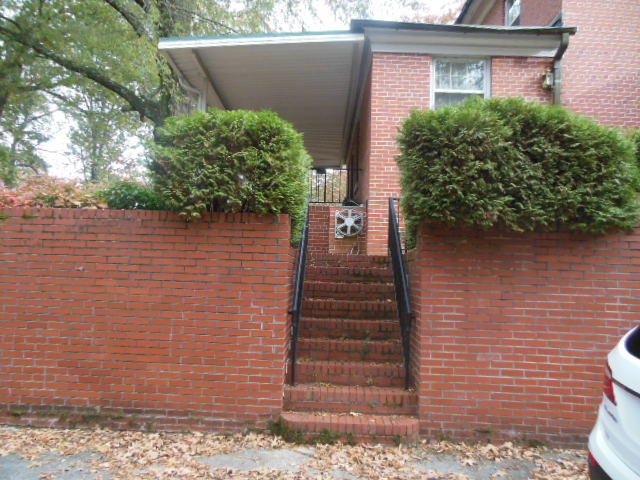 514 North Thomas Road Fort Oglethorpe, GA 30742 - Photo 7 of 11 Entrance to the Side Doors