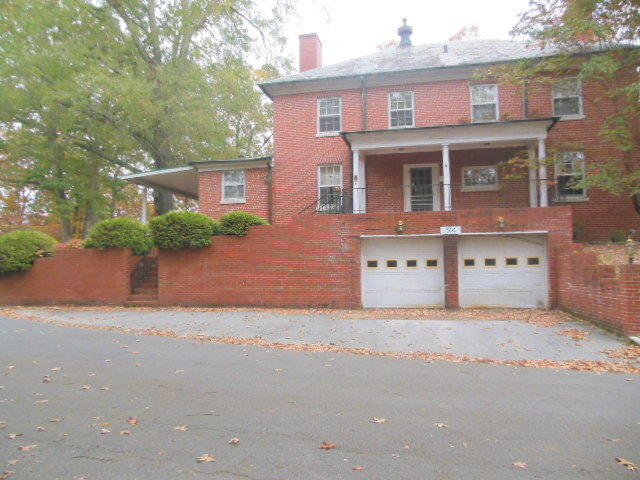 514 North Thomas Road Fort Oglethorpe, GA 30742 - Photo 10 of 11 Double Car Garage