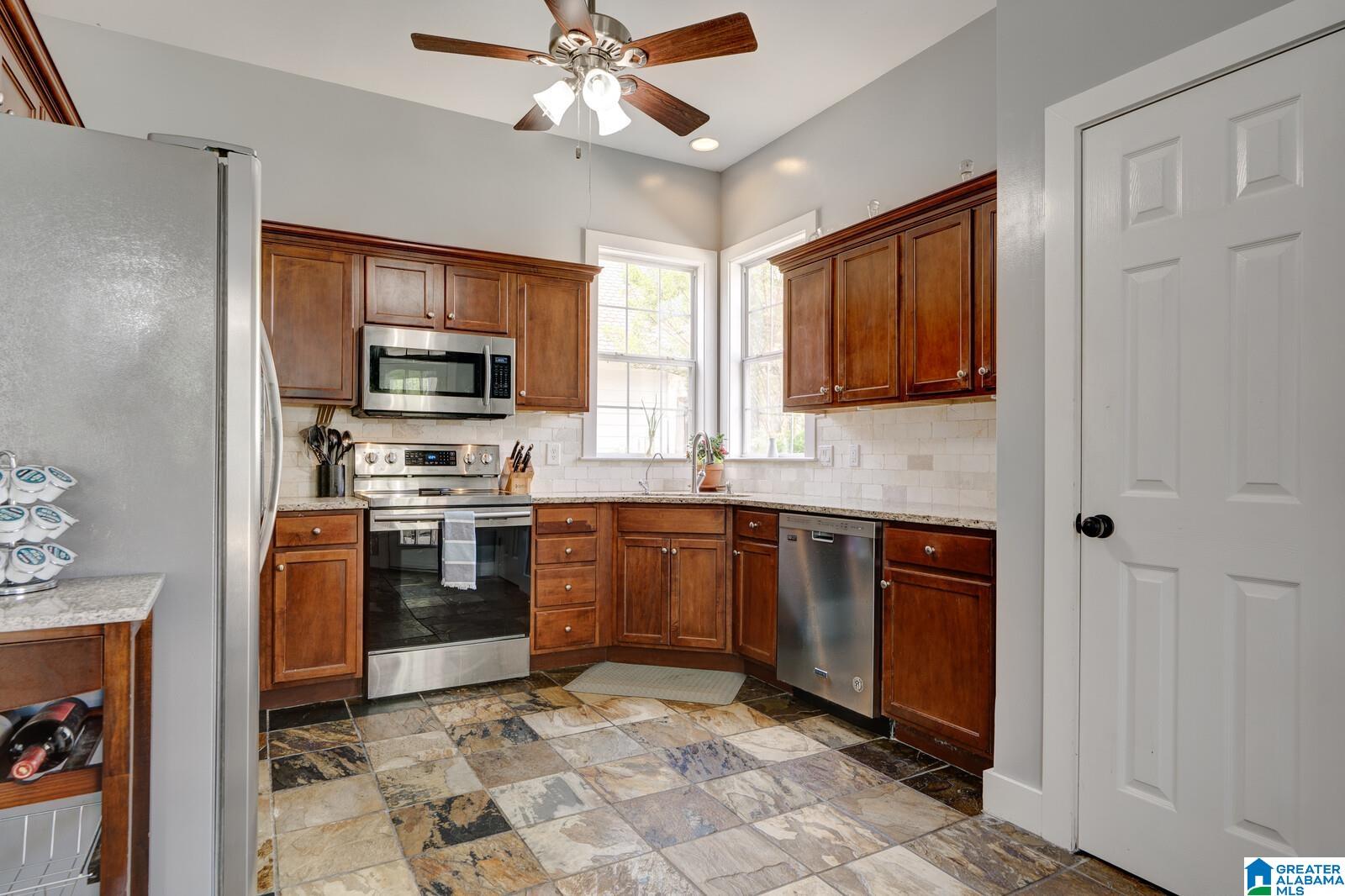 4643 Clubview Drive Bessemer, AL 35022 - Photo 12 of 50