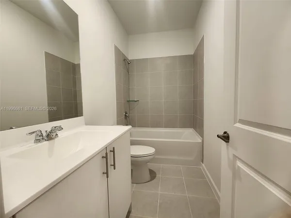 $2,600 | 2429 Southeast 28th Street, Unit 2429, Homestead, FL 33035