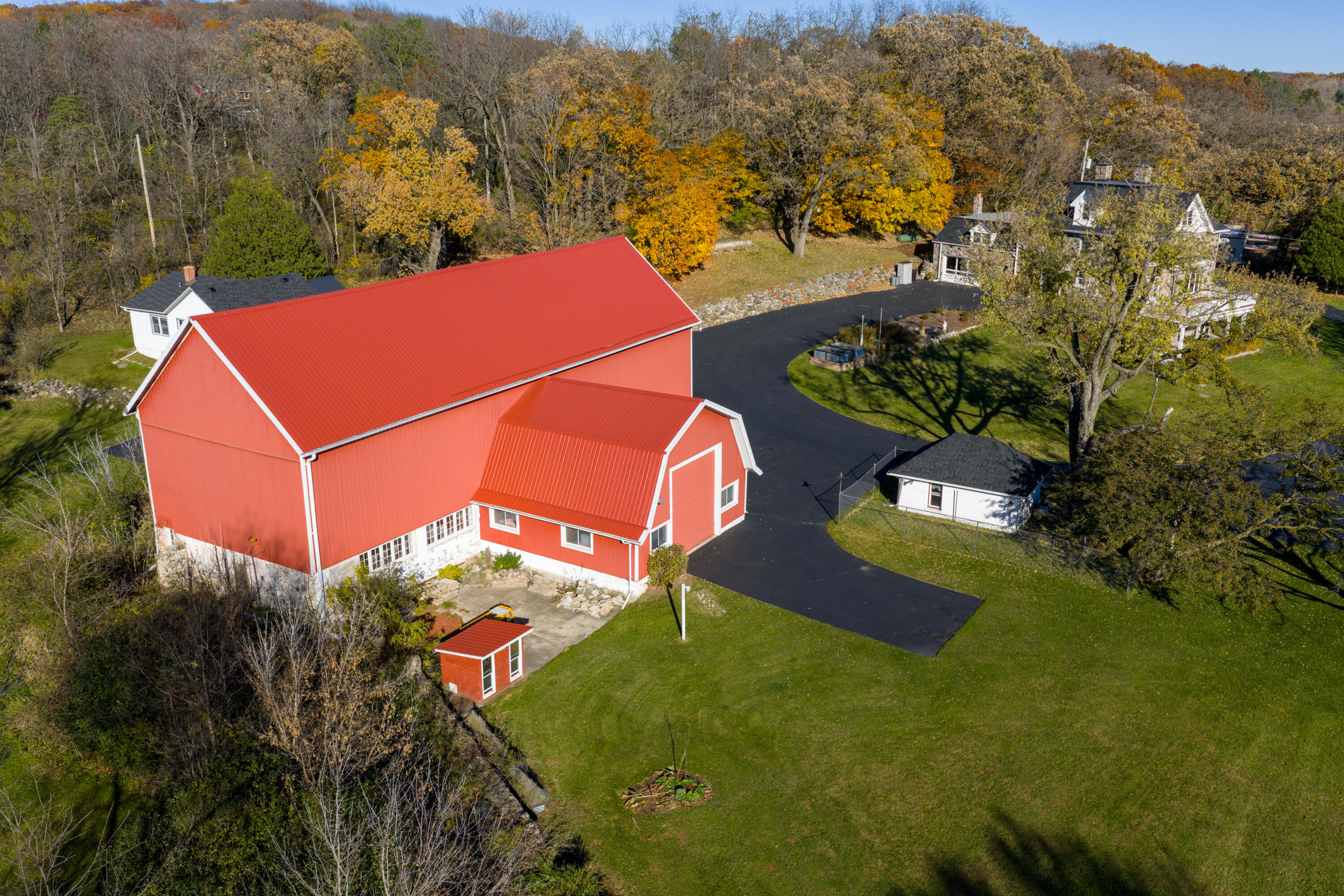 18 Highway 18 Delafield, WI 53018 - Photo 83 of 111 Barn Pic 1