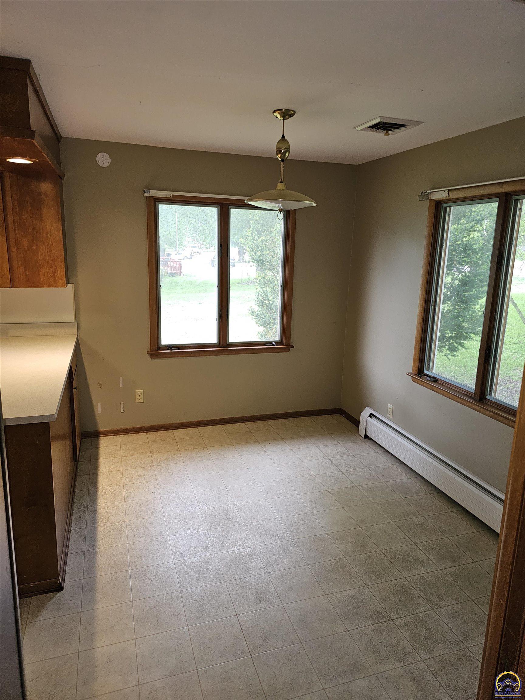 3205 Northwest Rochester Road Topeka, KS 66617 - Photo 13 of 52