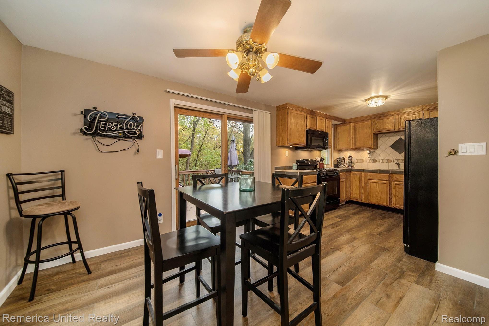 2795 Loon Lake Road Wixom, MI 48393 - Photo 8 of 27 2795-Loon-Lake_23.jpg
