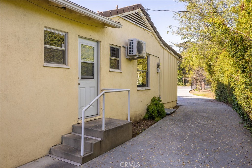 2976 Lombardy Road Pasadena, CA 91107 - Photo 49 of 57