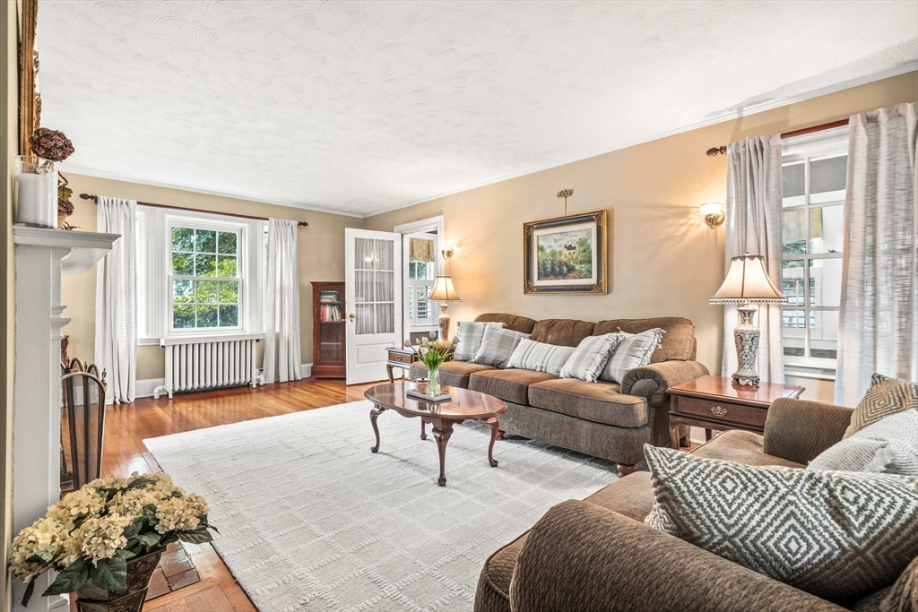8 Clifton Road Milton, MA 02186 - Photo 9 of 40
