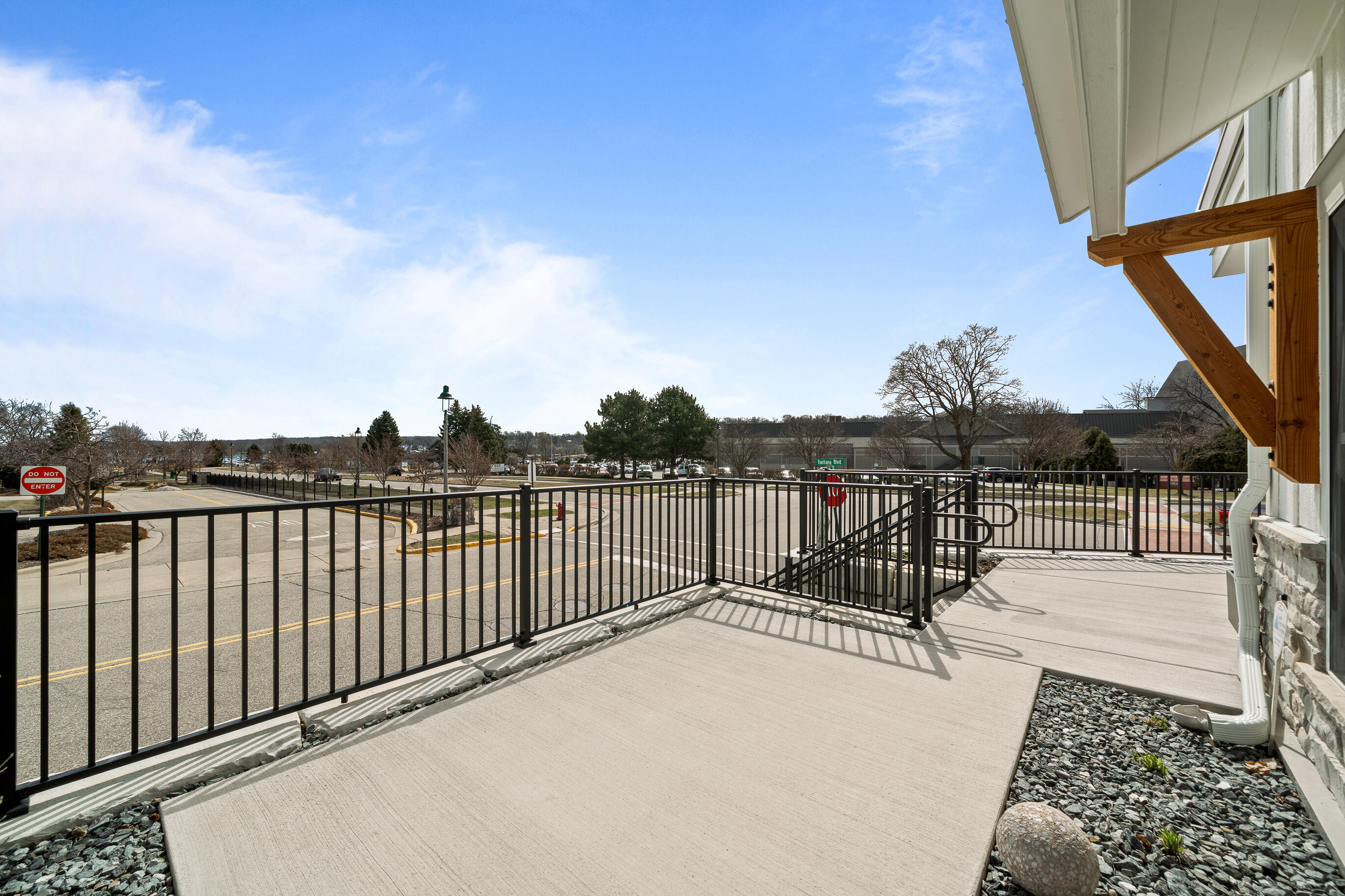 278 High Street, Unit 9 Fontana, WI 53125 - Photo 104 of 111 278 High St-21