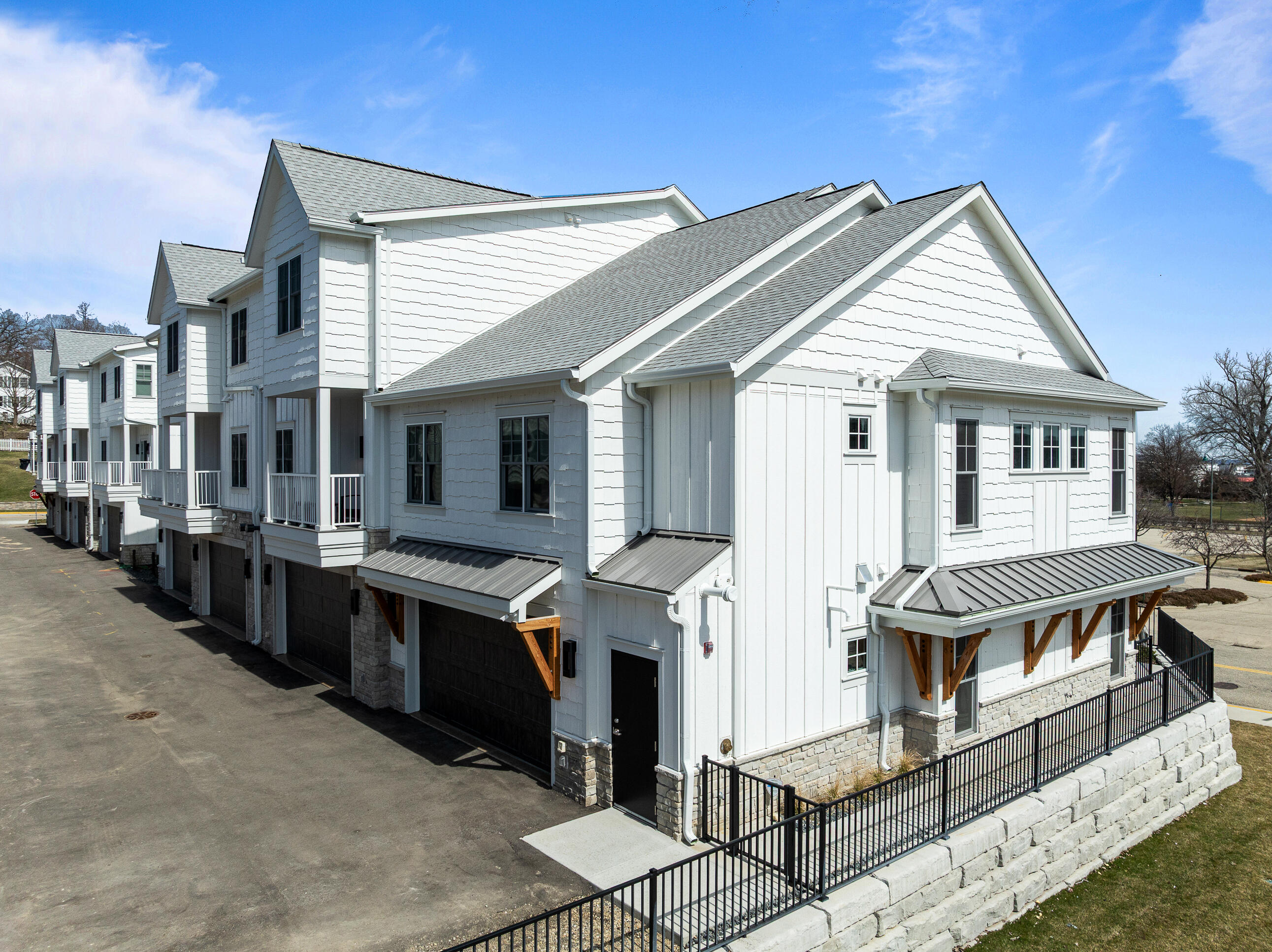 278 High Street, Unit 9 Fontana, WI 53125 - Photo 104 of 115 278 High St-13