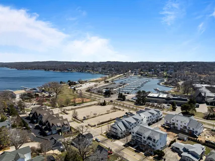$1,765,000 | 278 High Street, Unit 9, Fontana, WI 53125