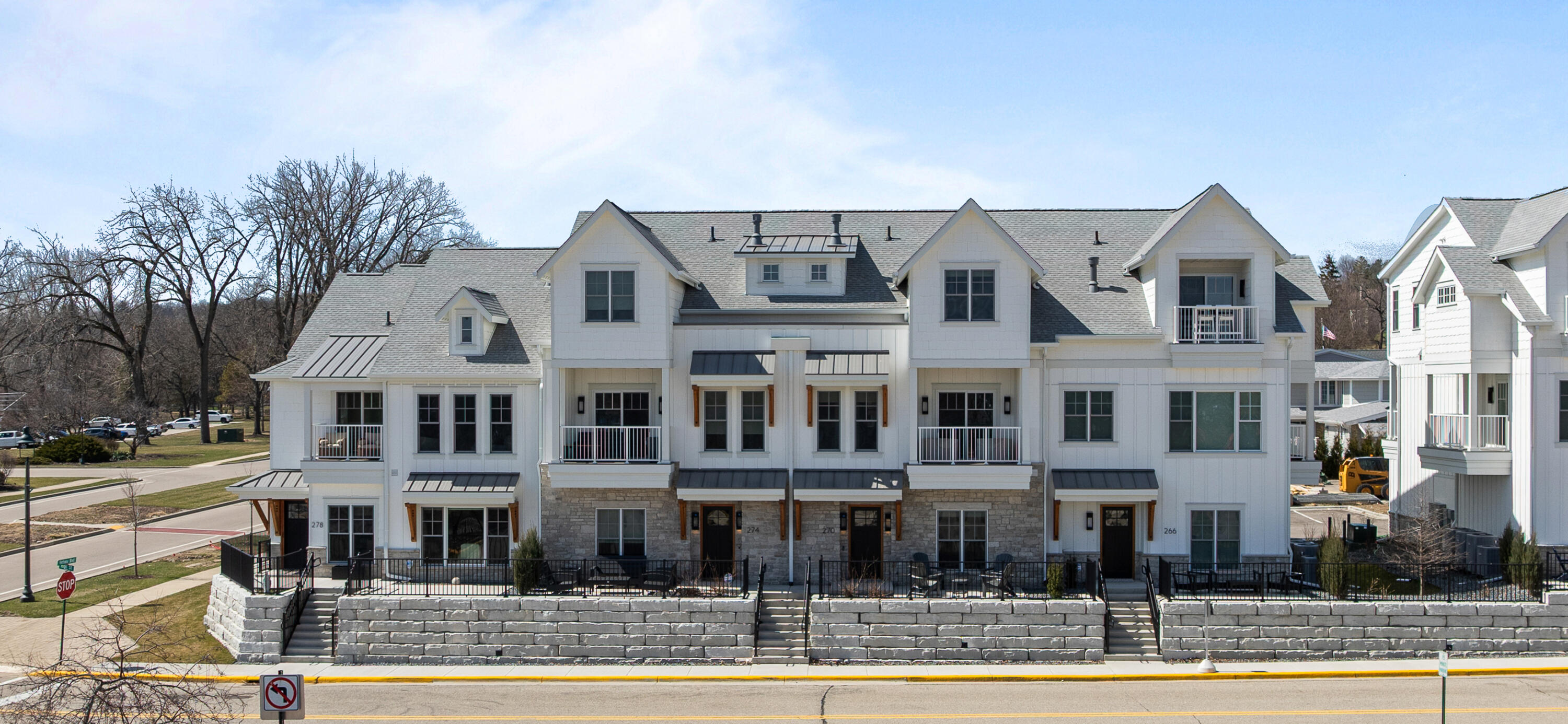 278 High Street, Unit 9 Fontana, WI 53125 - Photo 107 of 110 Now Available!