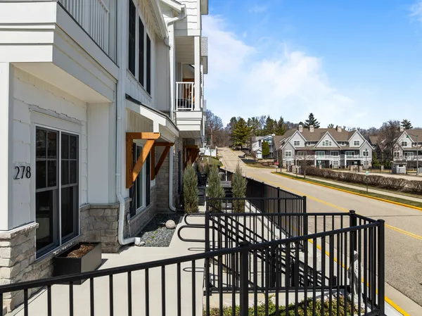 $1,765,000 | 278 High Street, Unit 9, Fontana, WI 53125