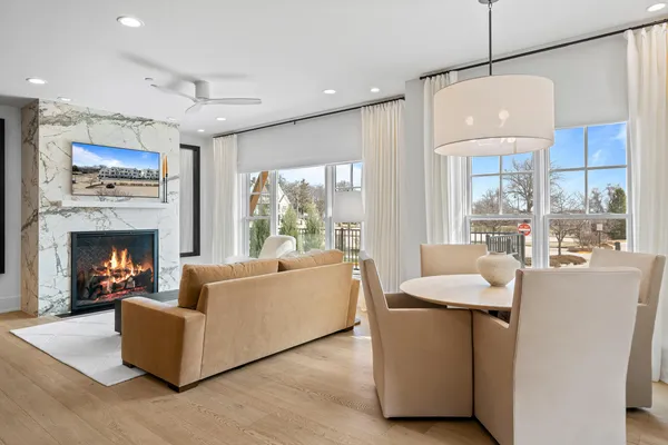 $1,765,000 | 278 High Street, Unit 9, Fontana, WI 53125