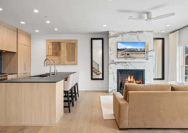 $1,765,000 | 278 High Street, Unit 9, Fontana, WI 53125