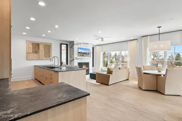 $1,765,000 | 278 High Street, Unit 9, Fontana, WI 53125