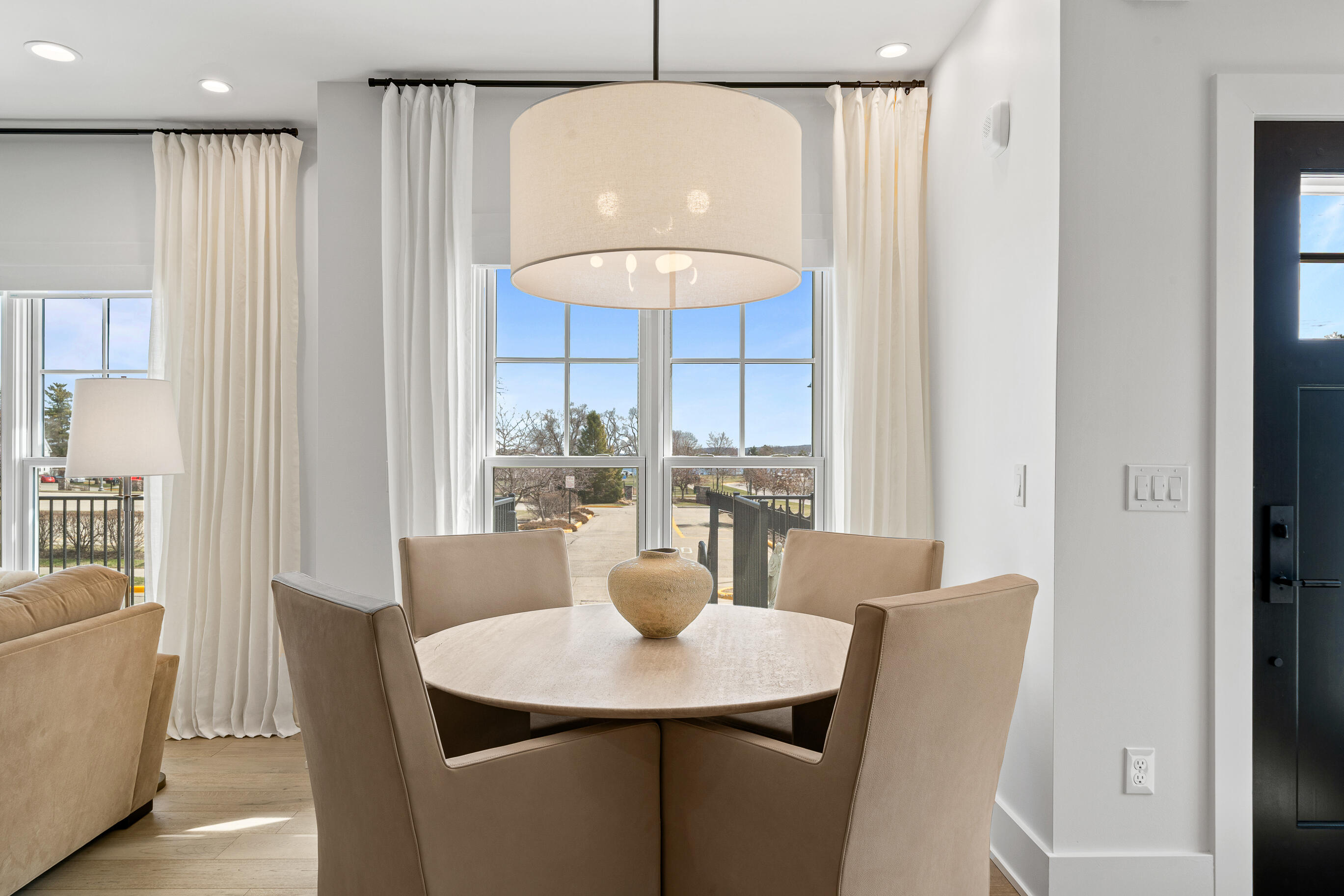 278 High Street, Unit 9 Fontana, WI 53125 - Photo 19 of 115 Custom Lighting