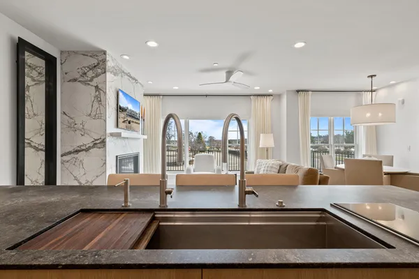 $1,765,000 | 278 High Street, Unit 9, Fontana, WI 53125