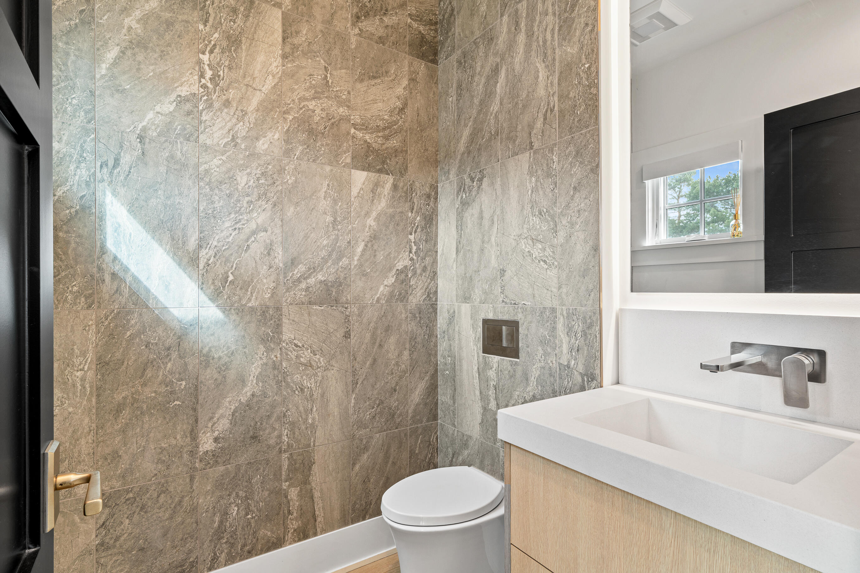 278 High Street, Unit 9 Fontana, WI 53125 - Photo 37 of 110 Half Bath
