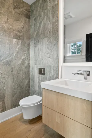 $1,765,000 | 278 High Street, Unit 9, Fontana, WI 53125