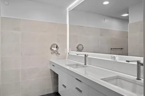 $1,765,000 | 278 High Street, Unit 9, Fontana, WI 53125