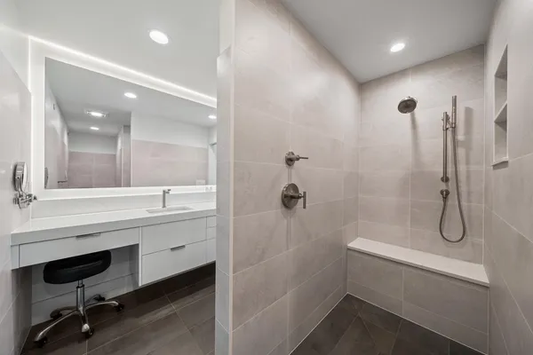 $1,765,000 | 278 High Street, Unit 9, Fontana, WI 53125