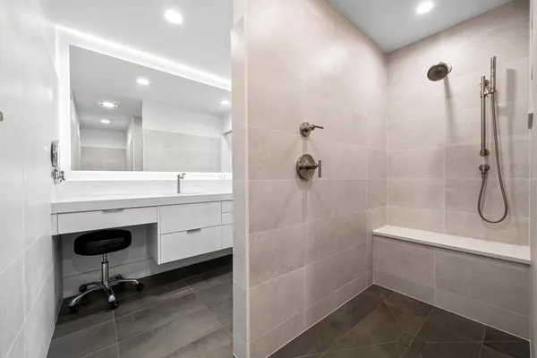 $1,765,000 | 278 High Street, Unit 9, Fontana, WI 53125