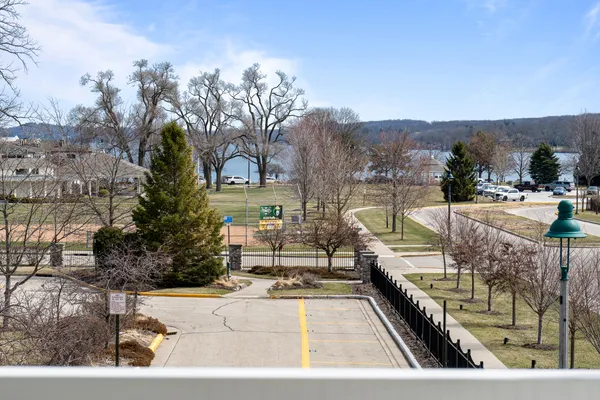 $1,765,000 | 278 High Street, Unit 9, Fontana, WI 53125