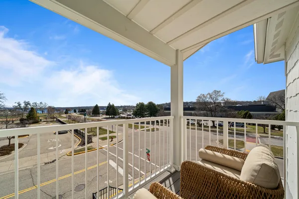 $1,765,000 | 278 High Street, Unit 9, Fontana, WI 53125