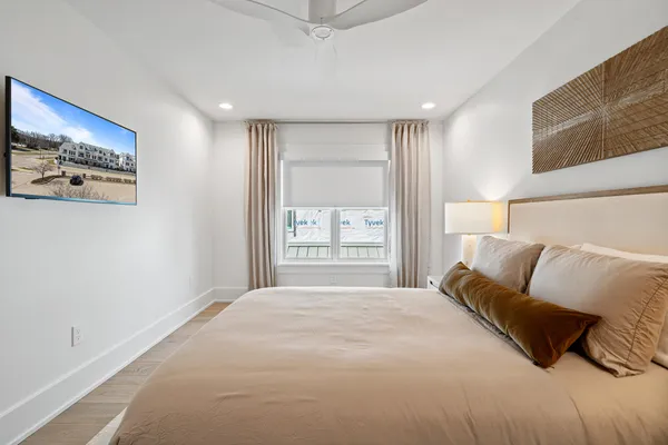 $1,765,000 | 278 High Street, Unit 9, Fontana, WI 53125